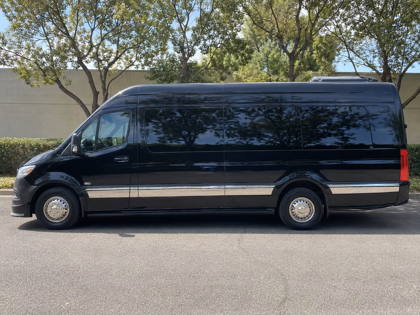 easily book transportation for your next bachelor or bachelorette party 3